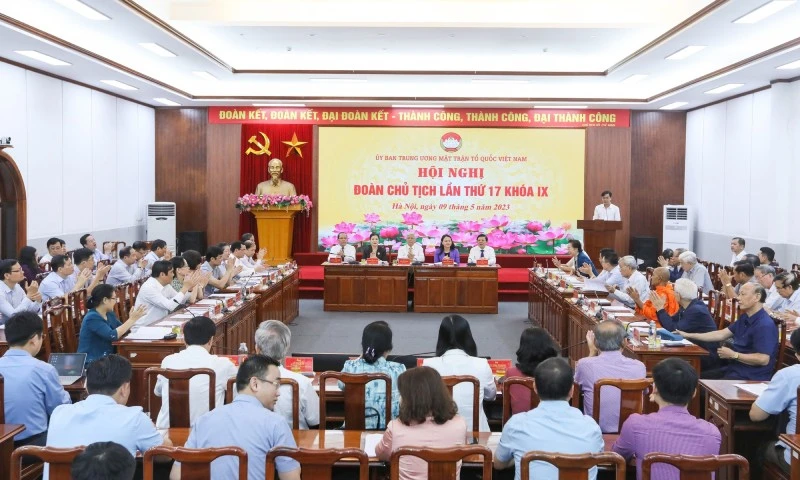 Hội nghị Đoàn Chủ tịch UBTƯ MTTQ Việt Nam lần thứ 17 khoá IX. Ảnh: Báo ĐT ĐCSVN Hội nghị Đoàn Chủ tịch UBTƯ MTTQ Việt Nam lần thứ 17 khoá IX. Ảnh: Báo ĐT ĐCSVN