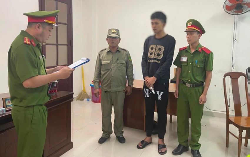 Phạm Ngọc Nở bị bắt tạm giam để điều tra về hành vi Cố ý gây thương tích. Ảnh: CA