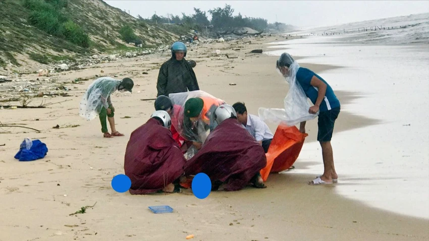 Phát hiện thi thể nữ trôi dạt vào bờ biển