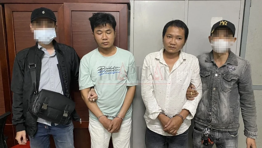 Trinh sát tóm gọn hai người bị truy nã khi đang bỏ trốn