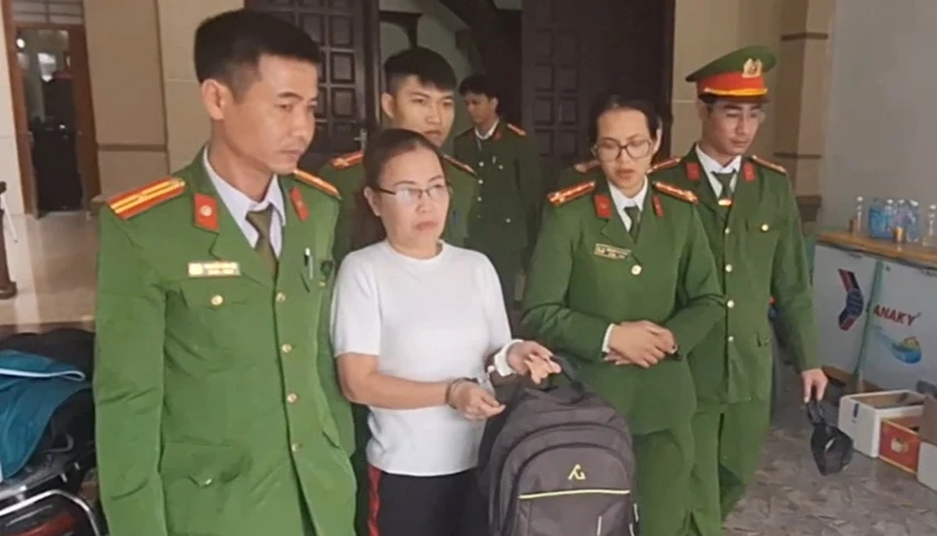 Thanh Hoá: Công an bắt người phụ nữ đăng thông tin sai sự thật trên mạng xã hội