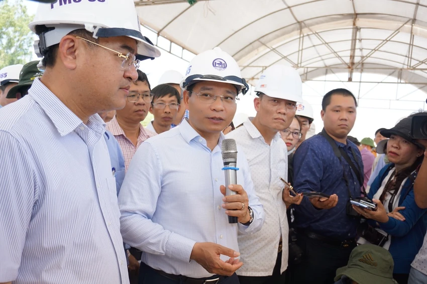 bo-truong-bo-gtvt-phan-dau-hoan-thanh-cao-toc-bac-nam-qua-tinh-binh-dinh-phu-yen-trong-quy-3-nam-2025.jpg