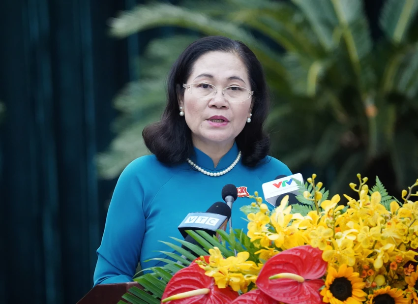 chu-tich-hdnd-tp-hcm-tiep-tuc-phoi-hop-voi-bo-nganh-de-xay-dung-cang-trung-chuyen-quoc-te-can-gio-dau-tu-cac-tuyen-cao-toc.jpg
