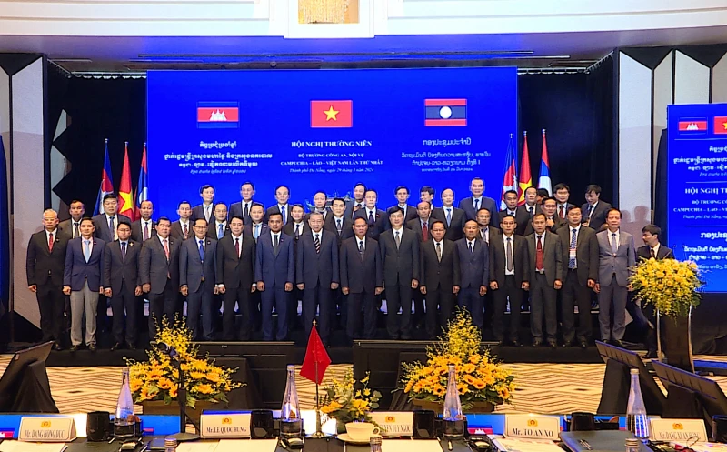 hoi-nghi-thuong-nien-lan-thu-nhat-bo-cong-an-bo-noi-vu-viet-nam-campuchia-lao-3.jpg
