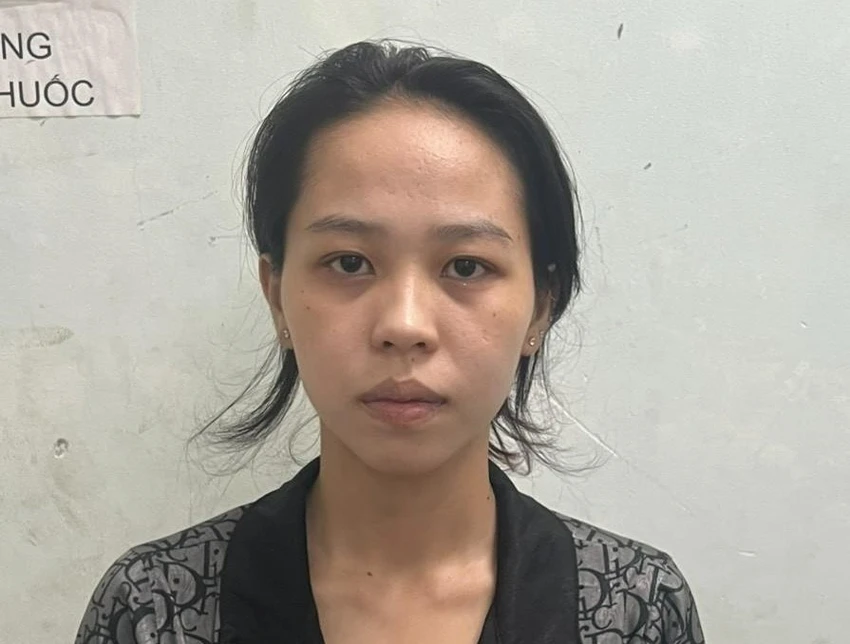 bat-co-gai-vua-ban-vua-su-dung-ma-tuy-tai-phong-tro-1.jpg