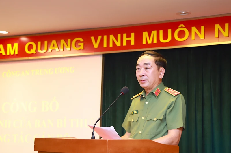 cong-bo-quyet-dinh-chuan-y-pho-chu-nhiem-ubkt-dang-uy-cong-an-trung-uong-2.JPG