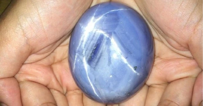 Tìm thấy viên sapphire sao xanh lớn nhất hành tinh ảnh 1 Tìm thấy viên sapphire sao xanh lớn nhất hành tinh ảnh 1