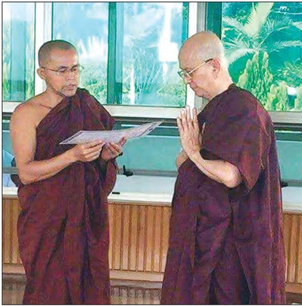 Cựu tổng thống Myanmar xuống tóc xuất gia ảnh 1 Cựu tổng thống Myanmar xuống tóc xuất gia ảnh 1