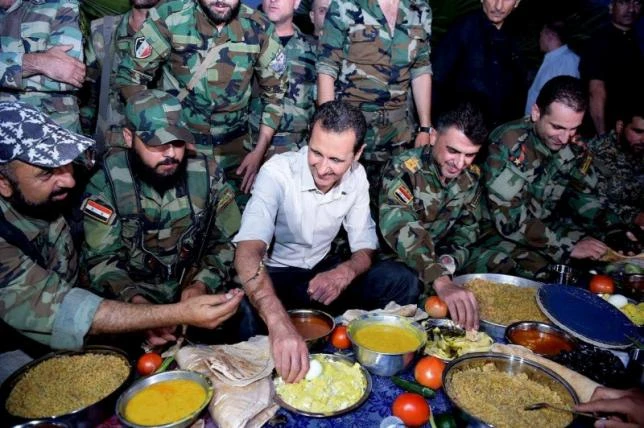 Nga sẽ để Tổng thống Syria ra đi với 2 điều kiện ảnh 1 tổng thống Syria với binh sĩ