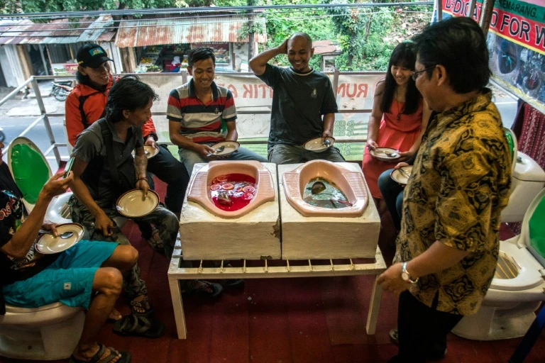 nhà hàng toile ở Indonesia