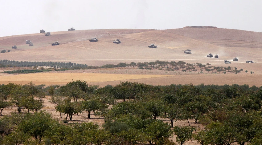 20 xe tăng Thổ Nhĩ Kỳ tràn vào biên giới Syria ảnh 1 xe tăng Thổ Nhĩ Kỳ