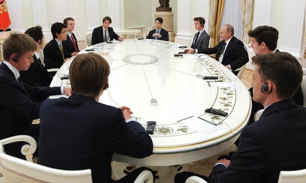 11 nam sinh Anh gặp ông Putin