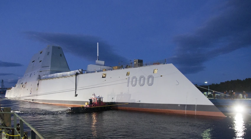 Siêu tàu chiến Mỹ lâm cảnh có súng nhưng không có đạn ảnh 1 Tàu khu trục DDG 1000 lớp Zumwalt của hải quân Mỹ
