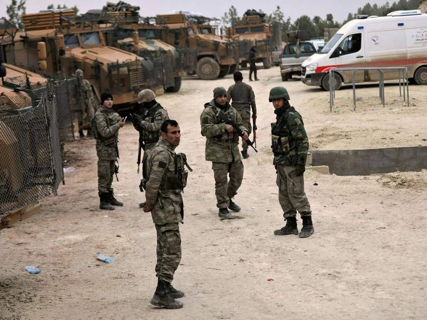 Hàng trăm lính Mỹ bị đe dọa vì chiến sự biên giới Syria ảnh 2 Hàng trăm lính Mỹ bị đe dọa vì chiến sự biên giới Syria ảnh 2