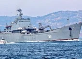 2 tàu chiến Nga chở đầy xe tăng, radar đến Syria?
