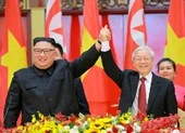 Ông Kim Jong-un lên tàu bọc thép rời Việt Nam