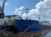 Ukraine trả đũa bắt tàu dầu Nga, Nga nói hành động cướp biển