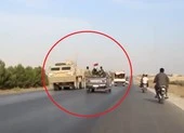 Video: Cuộc gặp 'bất đắc dĩ' giữa binh sĩ Mỹ và quân đội Syria