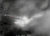 Video: Tiêm kích F-15 Mỹ dội bom xuống nơi ẩn náu của IS 