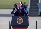 Ông Trump nói hôm nay sẽ ân xá một người 'rất quan trọng'