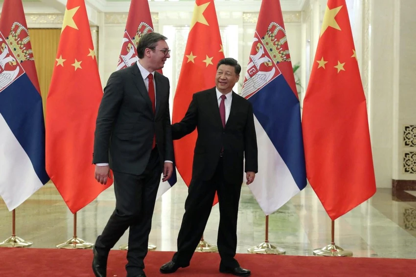 Tổng thống Serbia Aleksandar Vucic (trái) và Chủ tịch Trung Quốc Tập Cận Bình trước cuộc họp tại Đại lễ đường Nhân Dân ở Bắc Kinh năm 2019. Ảnh: AFP / Kenzaburo Fukuhara / Pool Tổng thống Serbia Aleksandar Vucic (trái) và Chủ tịch Trung Quốc Tập Cận Bình trước cuộc họp tại Đại lễ đường Nhân Dân ở Bắc Kinh năm 2019. Ảnh: AFP / Kenzaburo Fukuhara / Pool