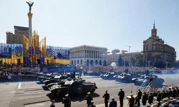 Xe tăng trong một lễ duyệt binh nhân Ngày Độc lập của Ukraine tháng 8-2018. Ảnh: Gleb Garanich/REUTERS