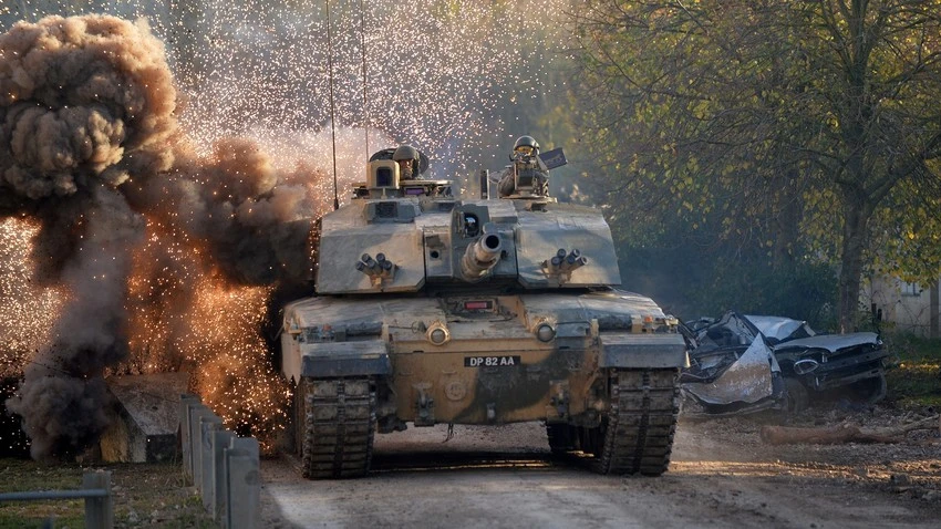 Xe tăng Challenger 2. Ảnh: RHEINMETALL Xe tăng Challenger 2. Ảnh: RHEINMETALL