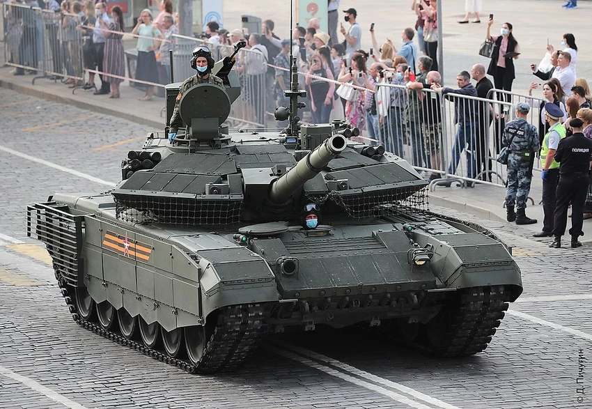 Xe tăng T-90M tham gia lễ duyệt binh. Ảnh: Wikipedia Xe tăng T-90M tham gia lễ duyệt binh. Ảnh: Wikipedia