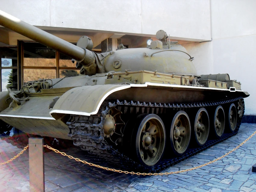 Xe tăng chiến đấu chủ lực T-62 của quân đội Ukraine. Ảnh: Wikimedia Commons Xe tăng chiến đấu chủ lực T-62 của quân đội Ukraine. Ảnh: Wikimedia Commons