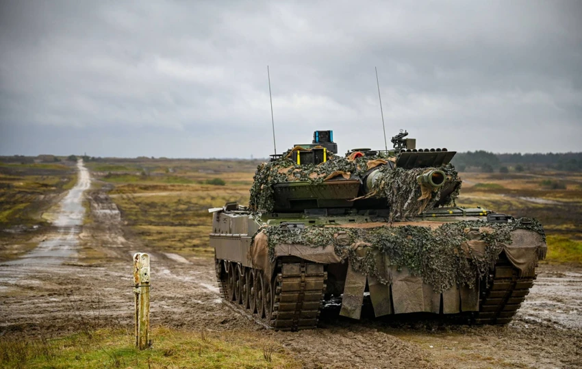 Xe tăng chiến đấu chủ lực Leopard 2 A6. Ảnh: GETTY IMAGES /BLOOMBERG Xe tăng chiến đấu chủ lực Leopard 2 A6. Ảnh: GETTY IMAGES /BLOOMBERG