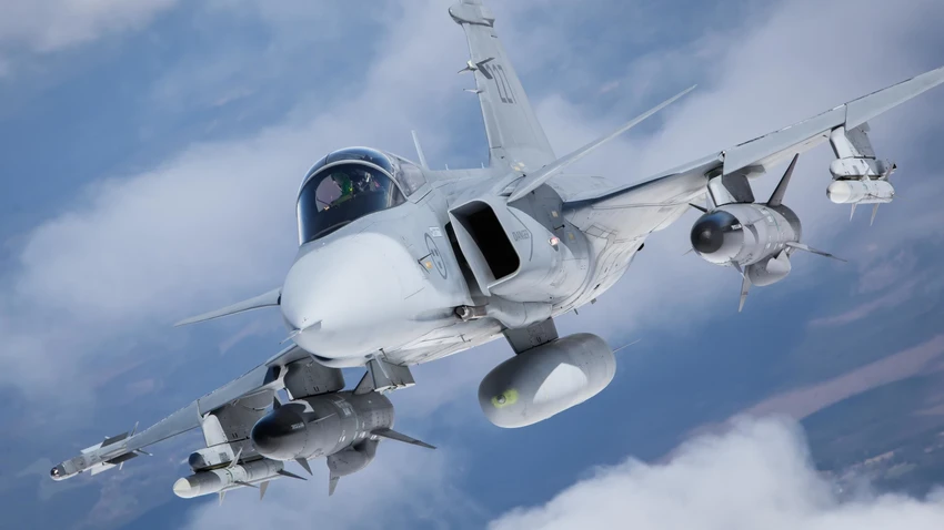 Ukraine sẽ vận hành tiêm kích F-16 như thế nào để bắn máy bay mang bom lượn của Nga?