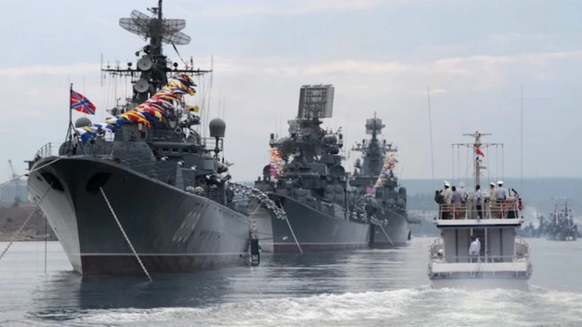 Nga rút toàn bộ tàu chiến khỏi biển Azov khi Ukraine tăng tấn công?