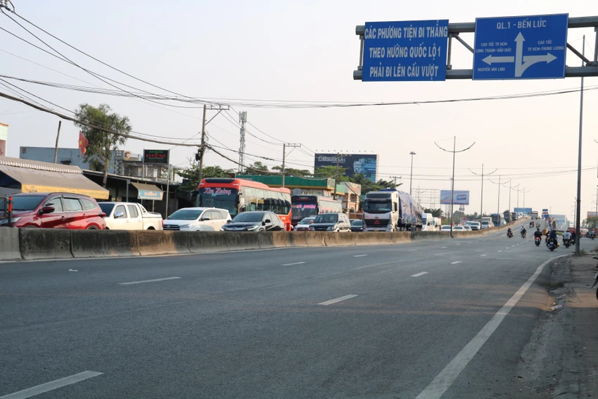 cua-ngo-phia-tay-40.jpg