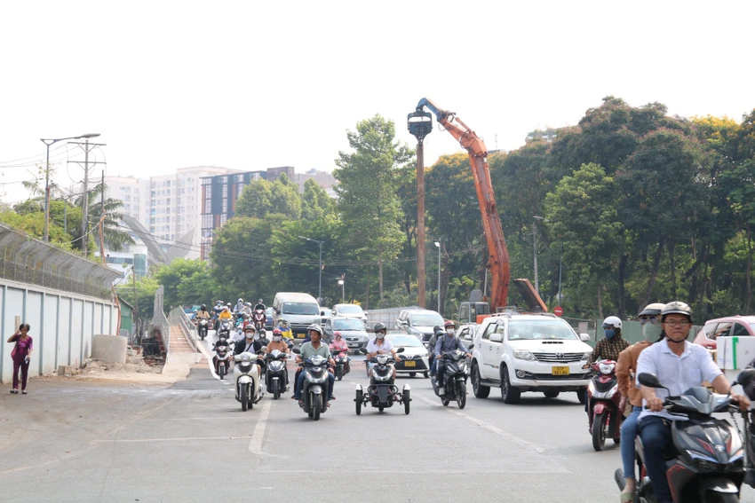 cầu vượt tạm