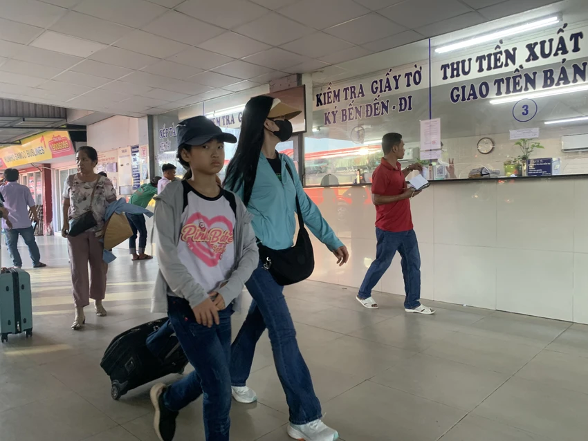 cua-ngo-phia-tay-90.jpg