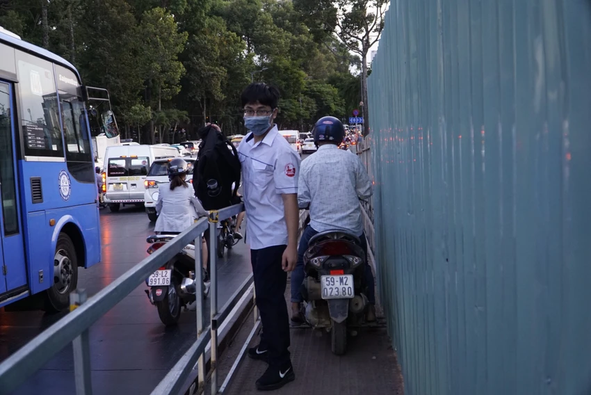 cua-ngo-tan-son-nhat-71.jpg
