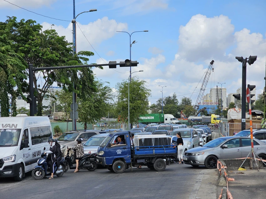 cua-ngo-phia-tay-104.jpg