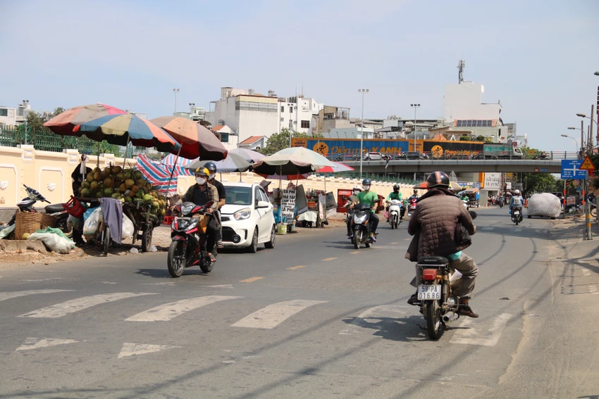 duong-hoang-hoa-tham-15.jpg