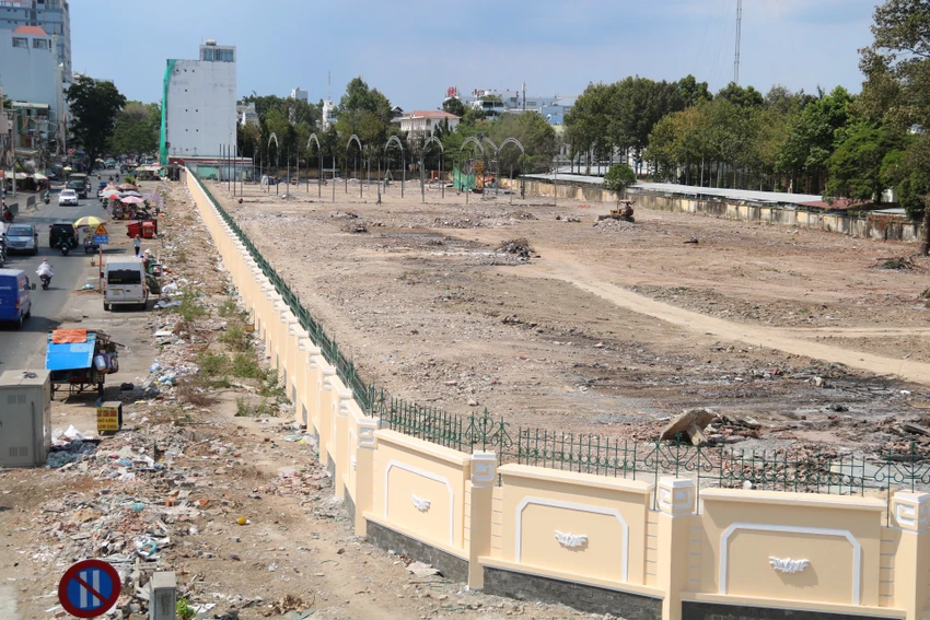 duong-hoang-hoa-tham-18.jpg