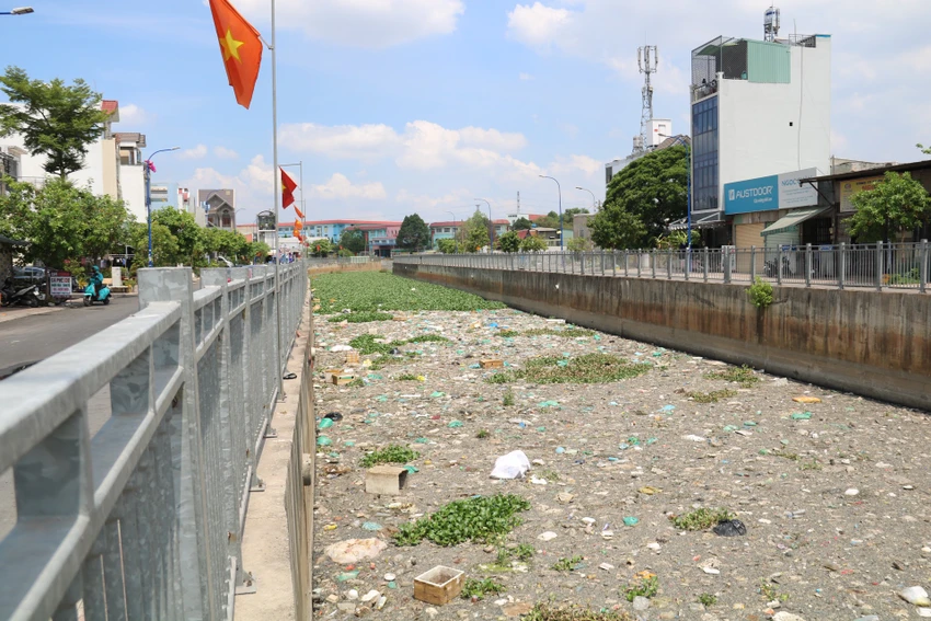 kenh-nuoc-den-7.jpg