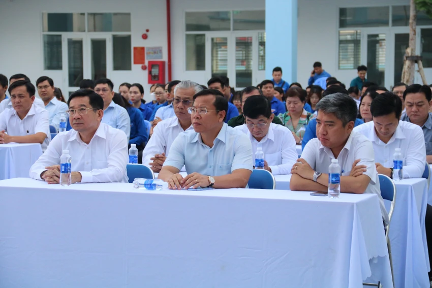 trồng cây