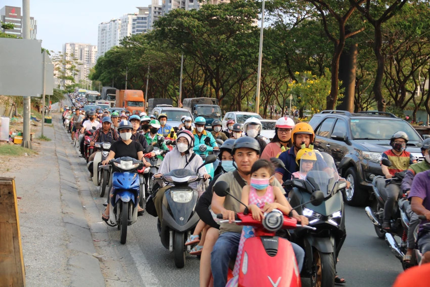 ham-chui-nguyen-van-linh-nguyen-huu-tho-14.jpg