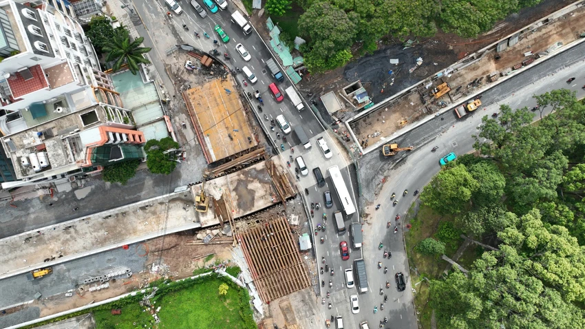 hầm chui Trần Quốc Hoàn - Phan Thúc Duyện