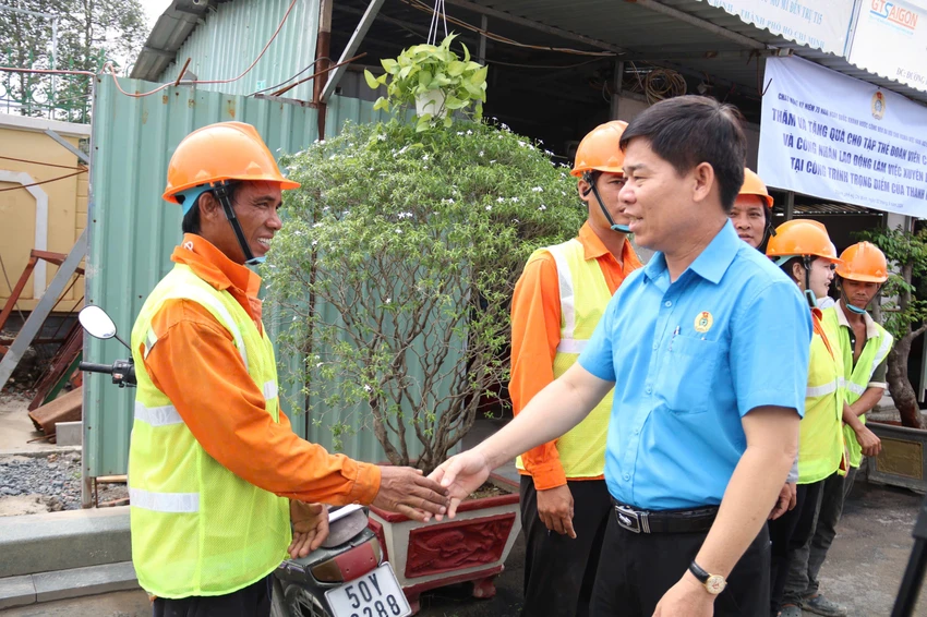duong-noi-tran-quoc-hoan-cong-hoa-29.jpg