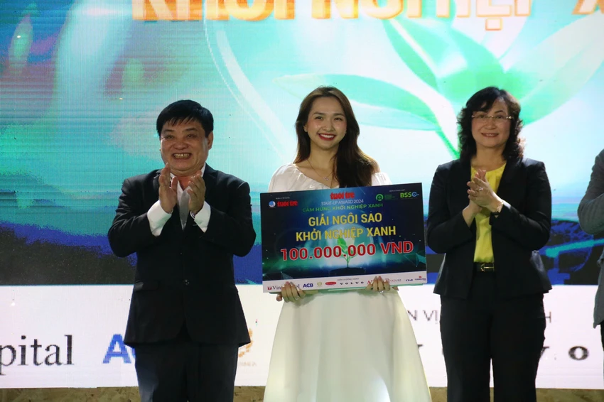 Tuoi-tre-start-up-award.jpg