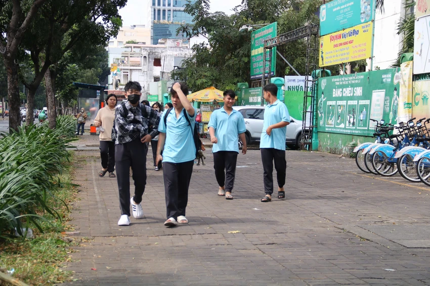 xe-may-re-phai-33.jpg