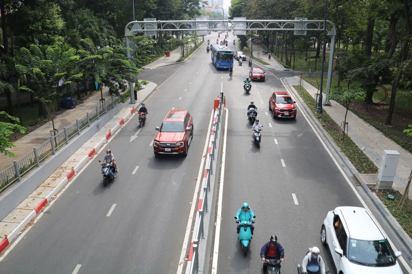 cua-ngo-tan-son-nhat-84.jpg