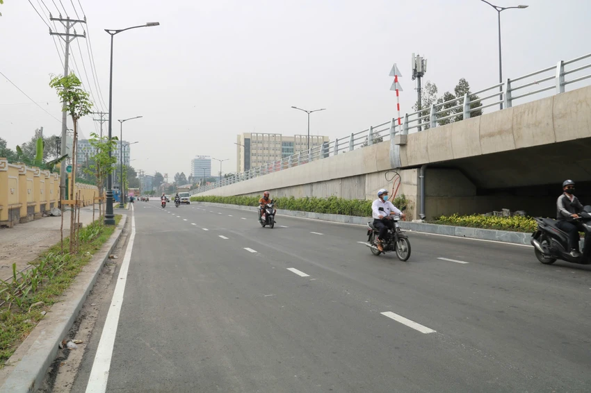 cua-ngo-tan-son-nhat-88.jpg