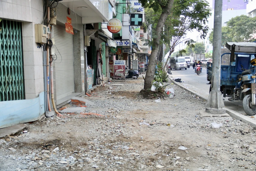 8 công trình chỉnh trang vỉa hè này sẽ hoàn thành trước 30-4.