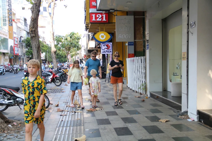 thu phí vỉa hè